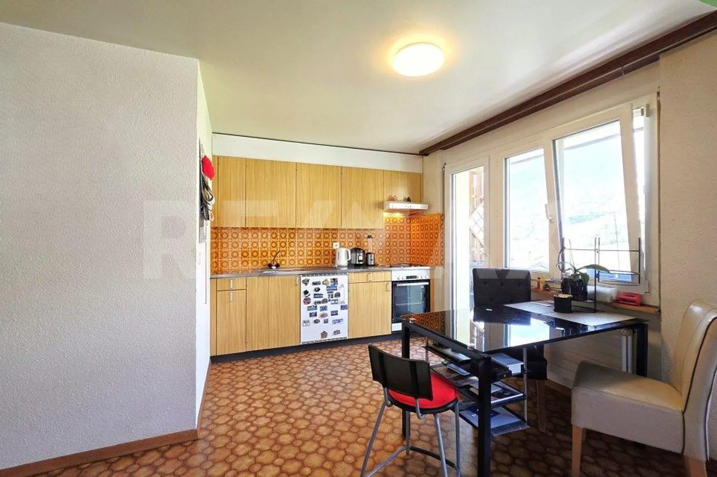 Spazioso studio con balcone e vista panoramica - Foto 4 di 13