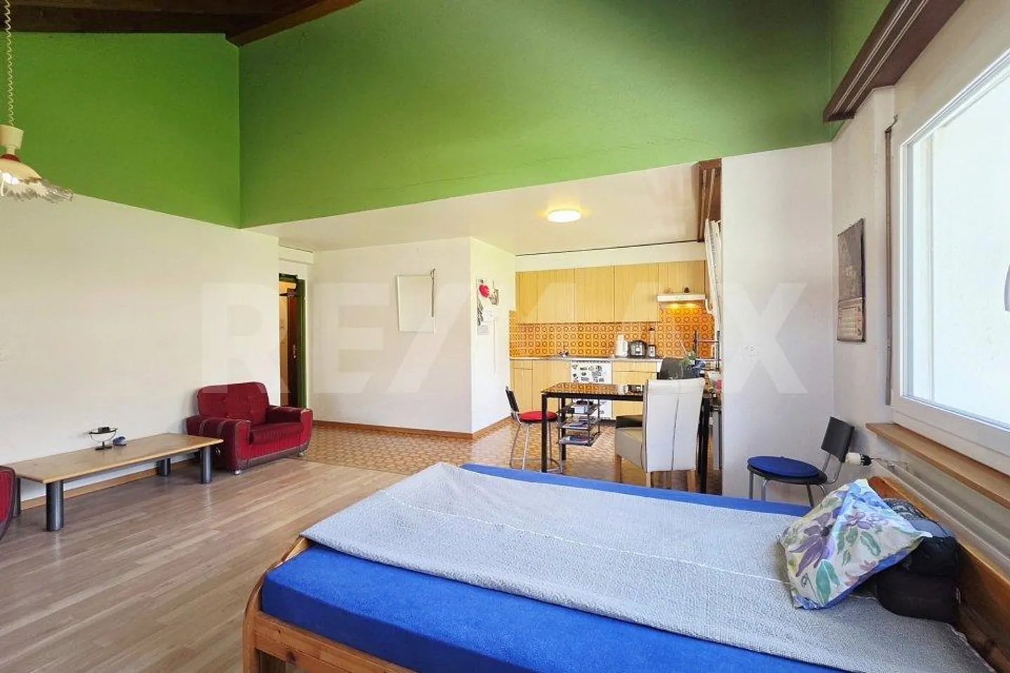 Spazioso studio con balcone e vista panoramica - Foto 6 di 13