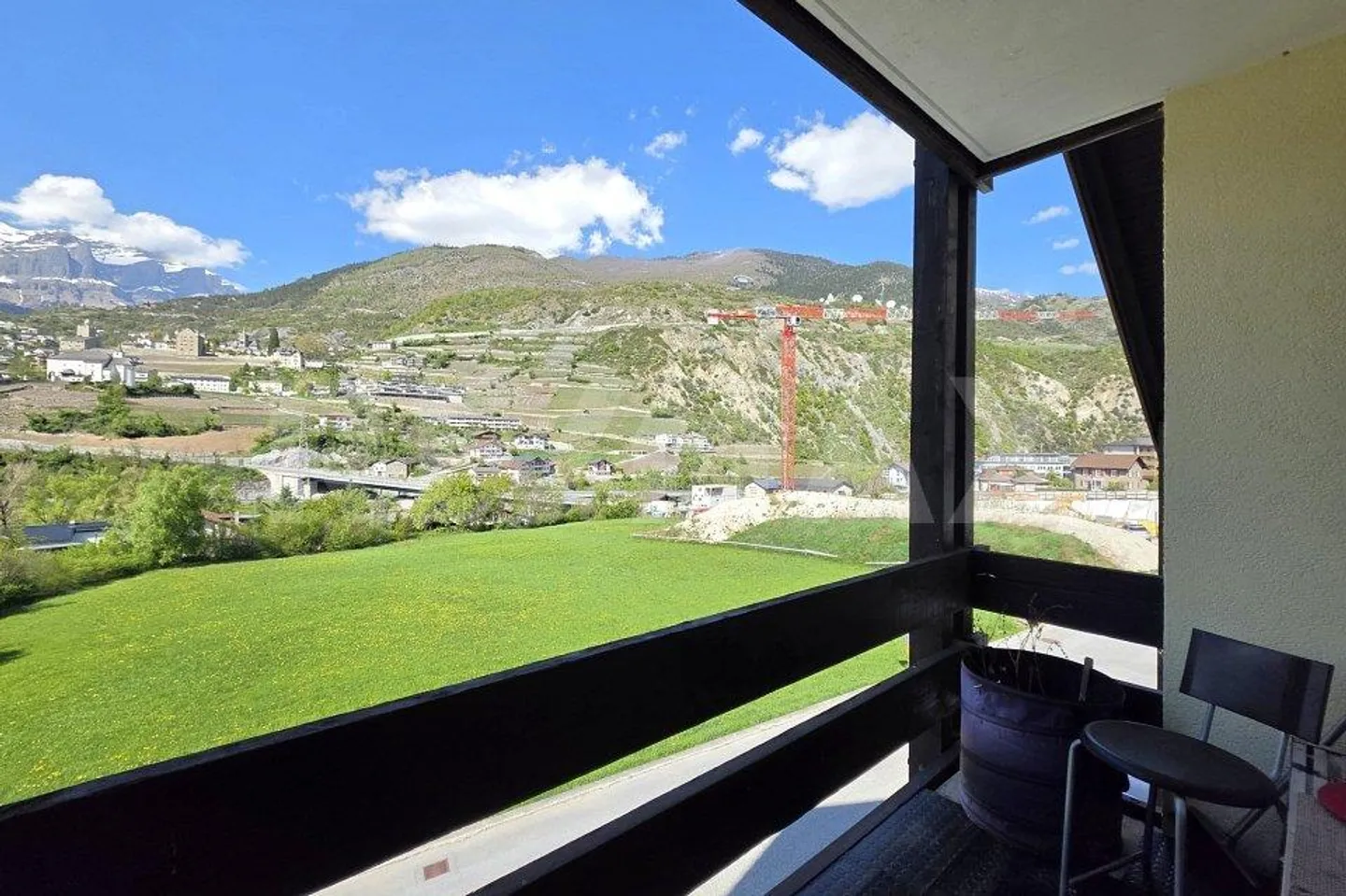 Spazioso studio con balcone e vista panoramica - Foto 11 di 13