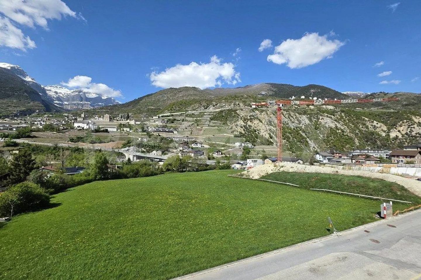 Spazioso studio con balcone e vista panoramica - Foto 13 di 13