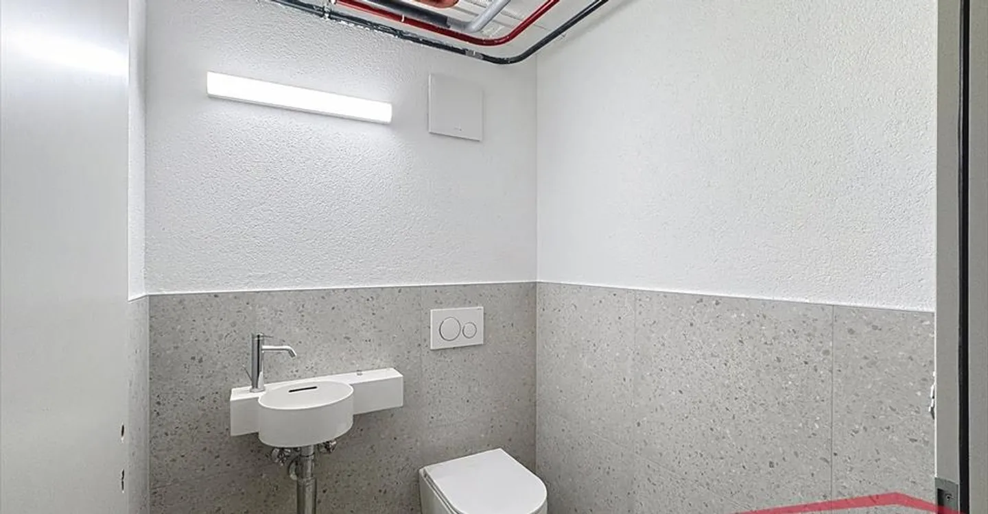 Immeuble mixte à louer - Photo 2 sur 5