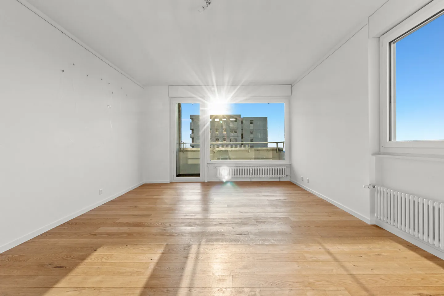 4,5-Zimmer-Wohnung mit Balkon und Panoramablick auf den See - Foto 5 von 11