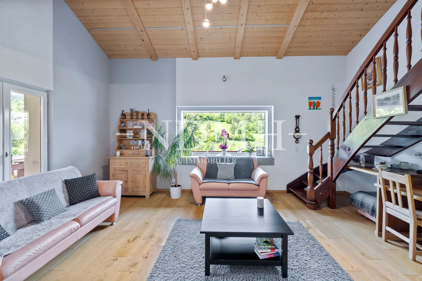 Geräumige Villa mit großzügigen Volumen, mit Garage und Werkstatt von 137 m² - Foto 2 von 17