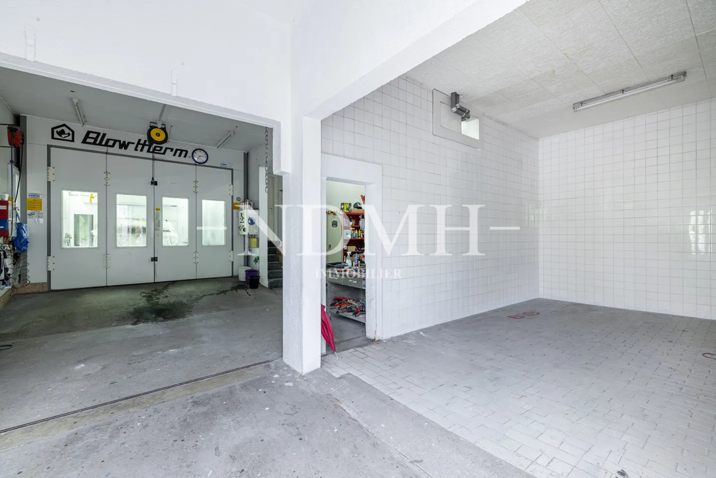 Geräumige Villa mit großzügigen Volumen, mit Garage und Werkstatt von 137 m² - Foto 14 von 17