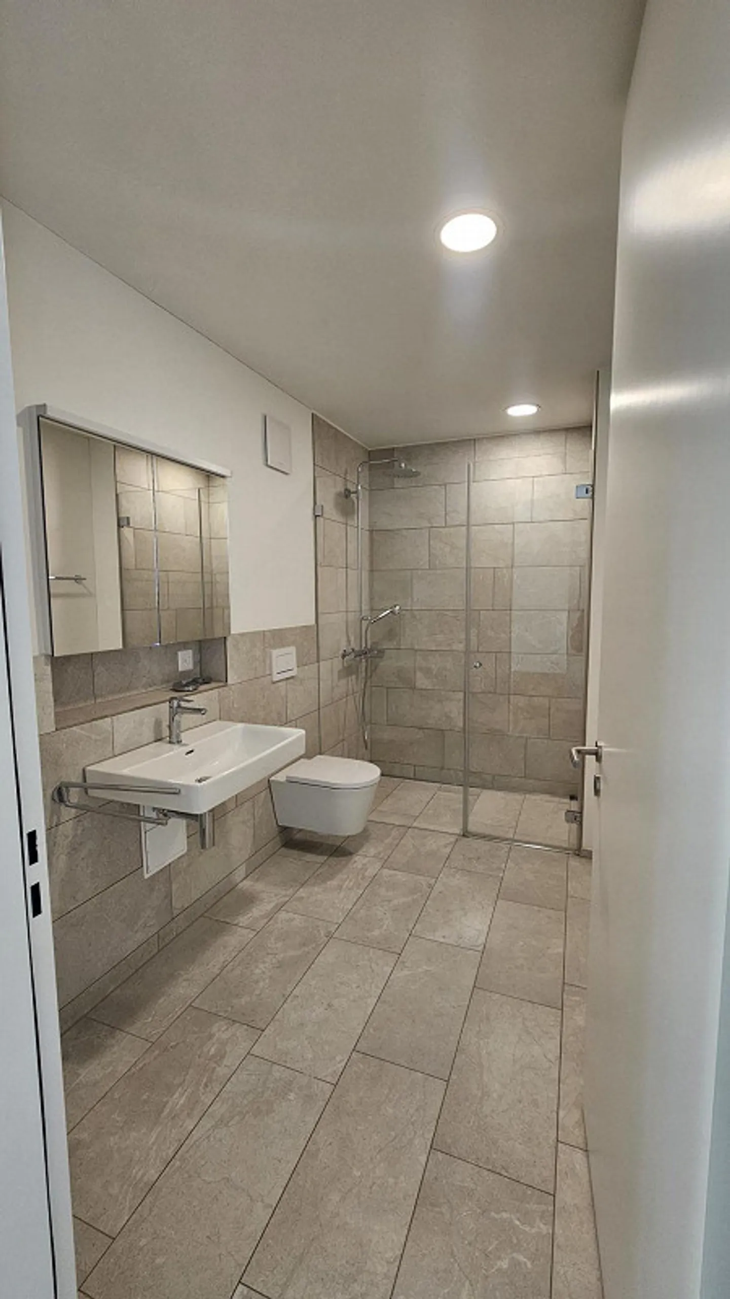4.5 Room Apartment in Münchenstein - Photo 9 of 13