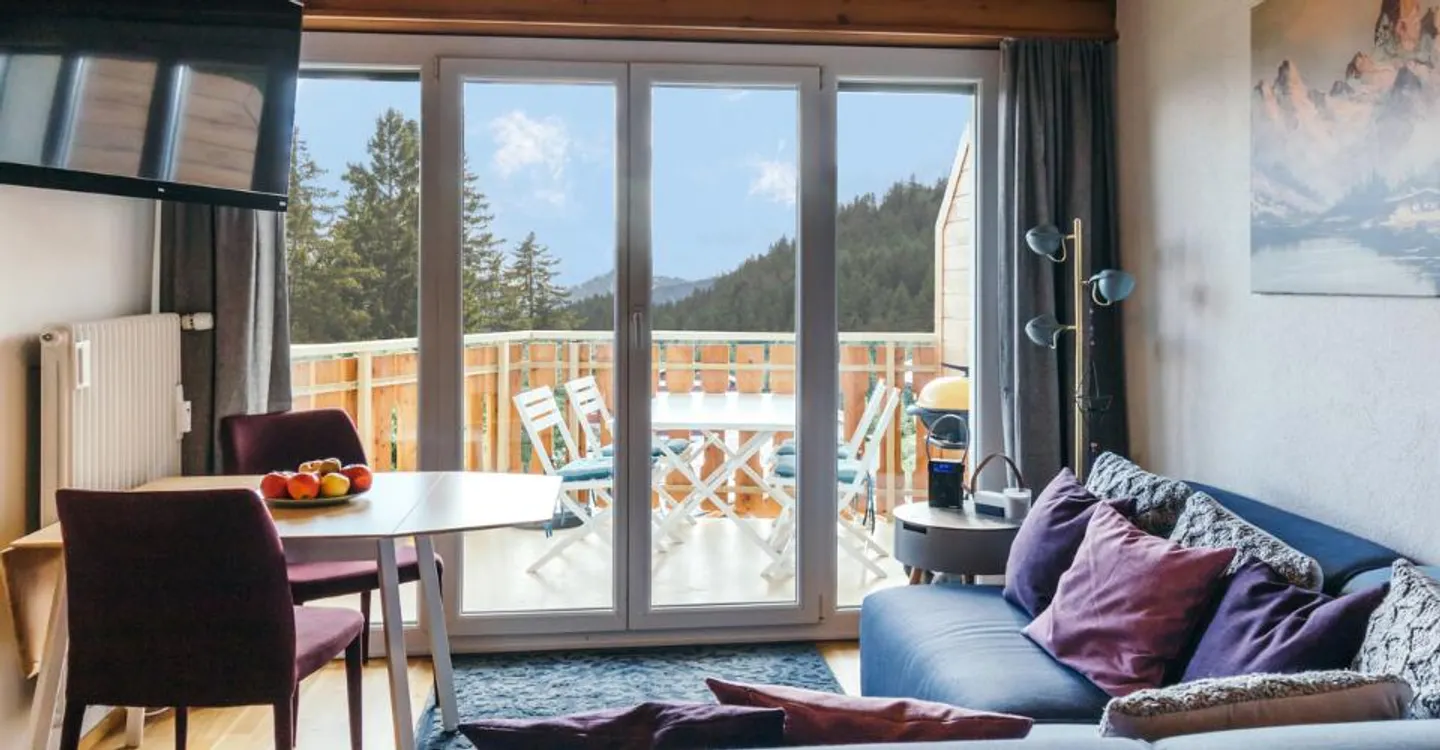 FOR RENT FURNISHED STUDIO IN CRANS-MONTANA - Photo 2 of 5