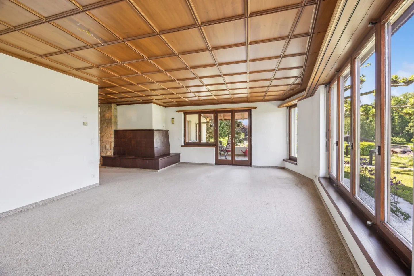 Spacious Single-Family Home with Apartment - Photo 9 of 17