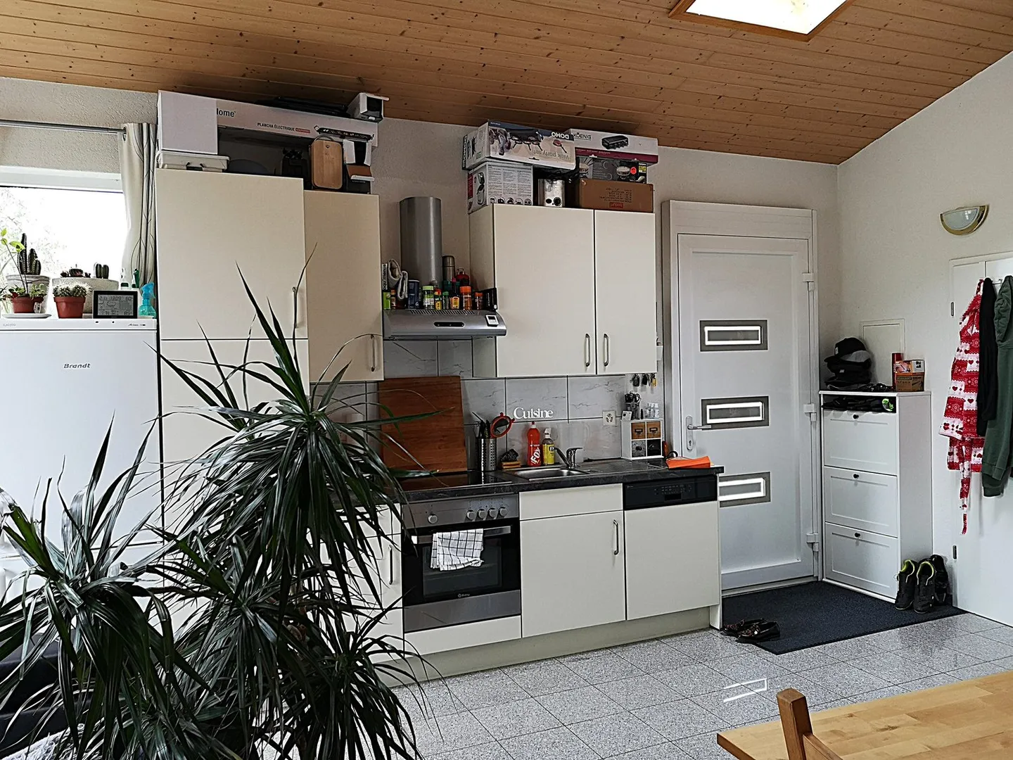 Ribasso prezzo: casa con due appartamenti affittati e un appartamento per il proprietario - Foto 32 di 51