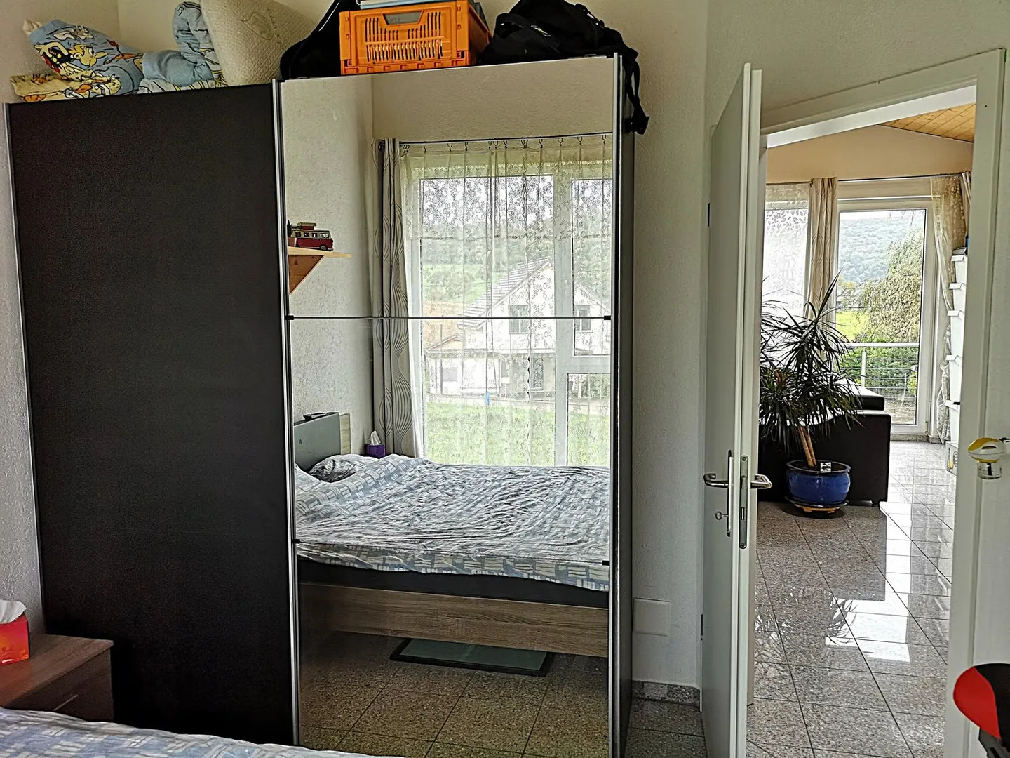 Ribasso prezzo: casa con due appartamenti affittati e un appartamento per il proprietario - Foto 34 di 51