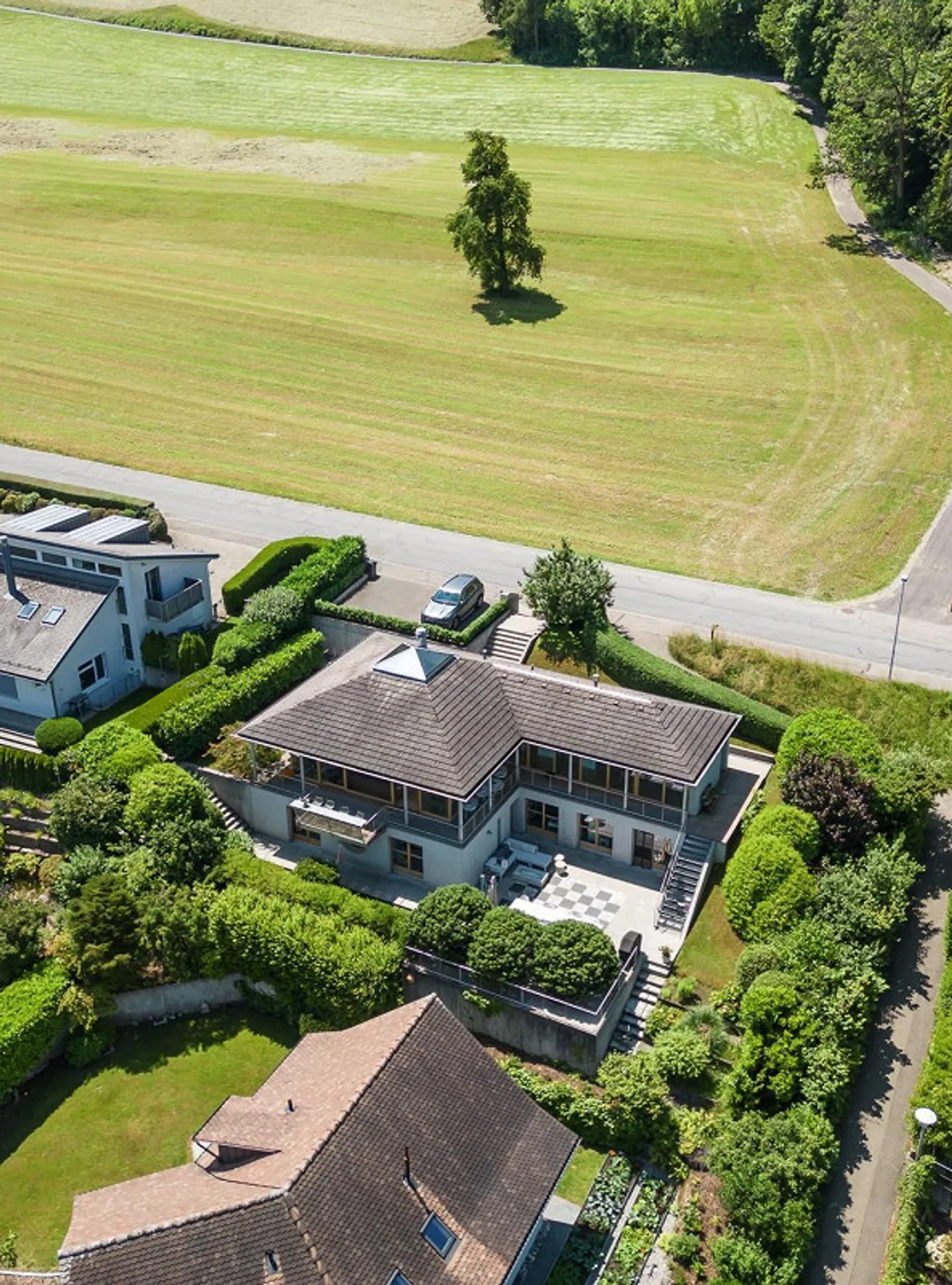 Architectural dream in harmony with nature - Photo 10 of 13