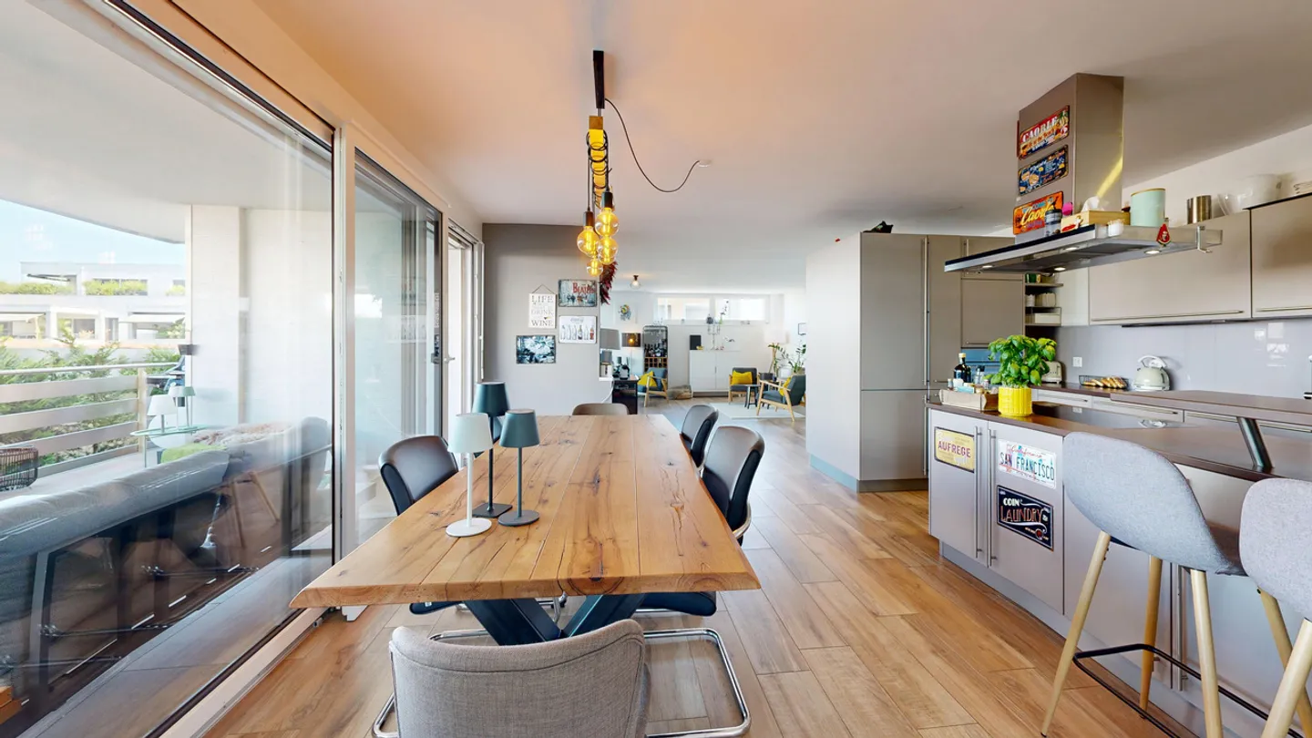 Moderne 4.5-Zimmer-Maisonettewohnung mit Terrasse und eigenem Garten - Foto 7 von 27