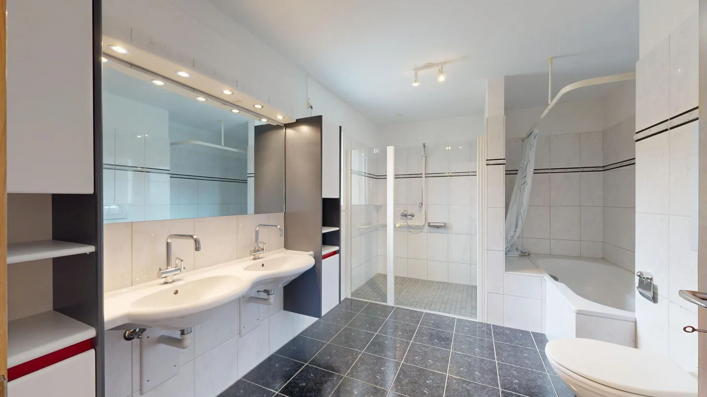 Spacious, barrier-free house - ideal for living, generations & therapy - Photo 11 of 25