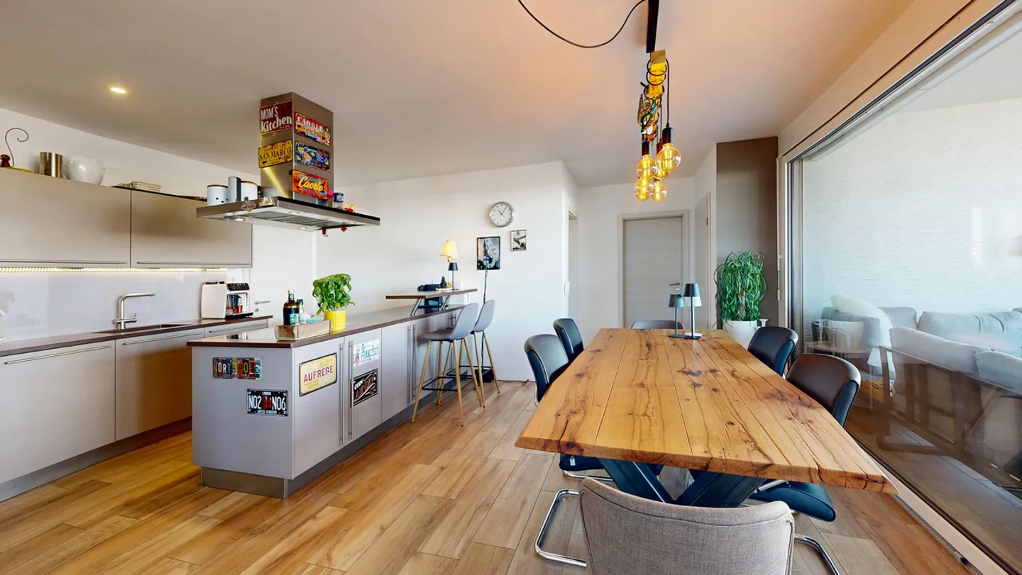 Moderne 4.5-Zimmer-Maisonettewohnung mit Terrasse und eigenem Garten - Foto 8 von 27