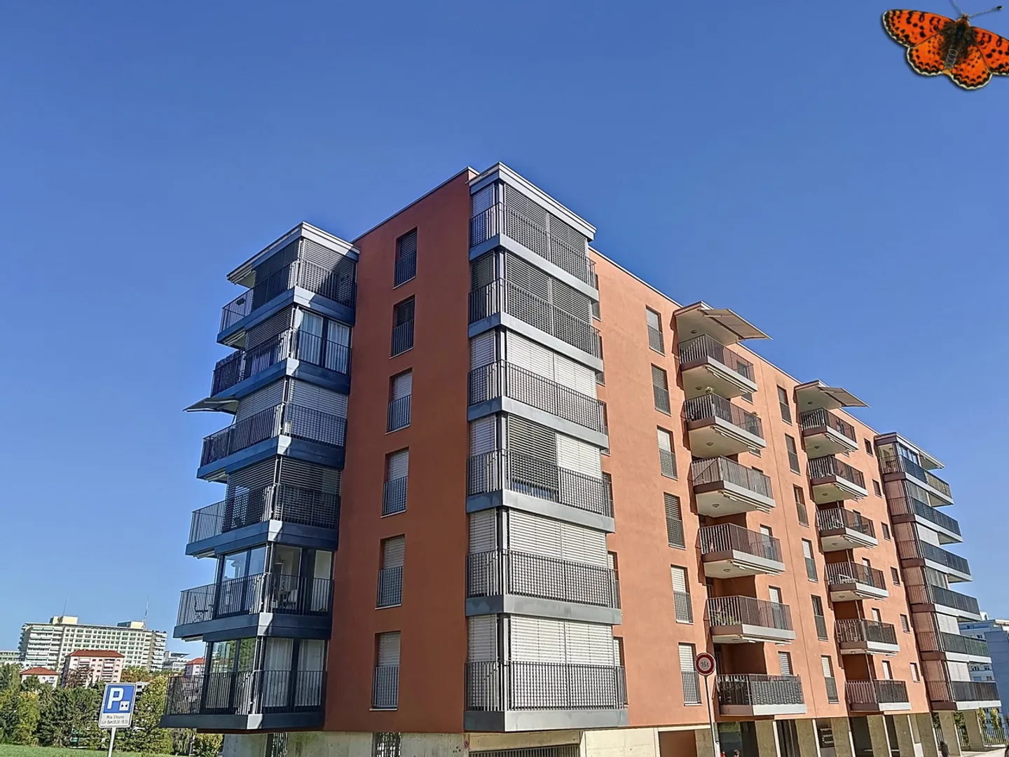 2 ½ STANZE - Ultimo Piano! - Foto 1 di 8