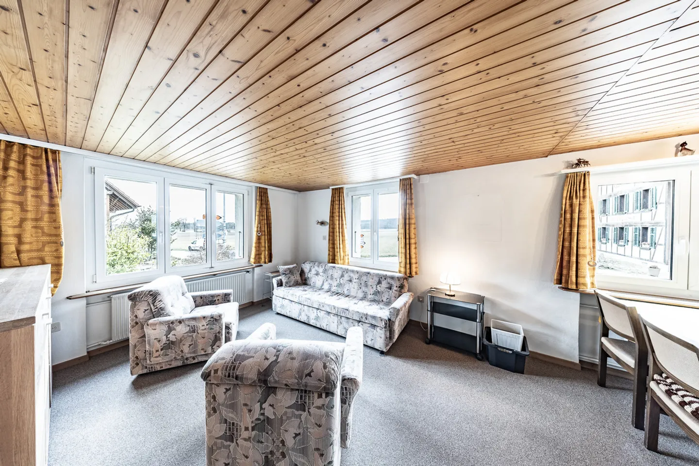 Maison individuelle spacieuse avec réserve de terrain - Photo 2 sur 12