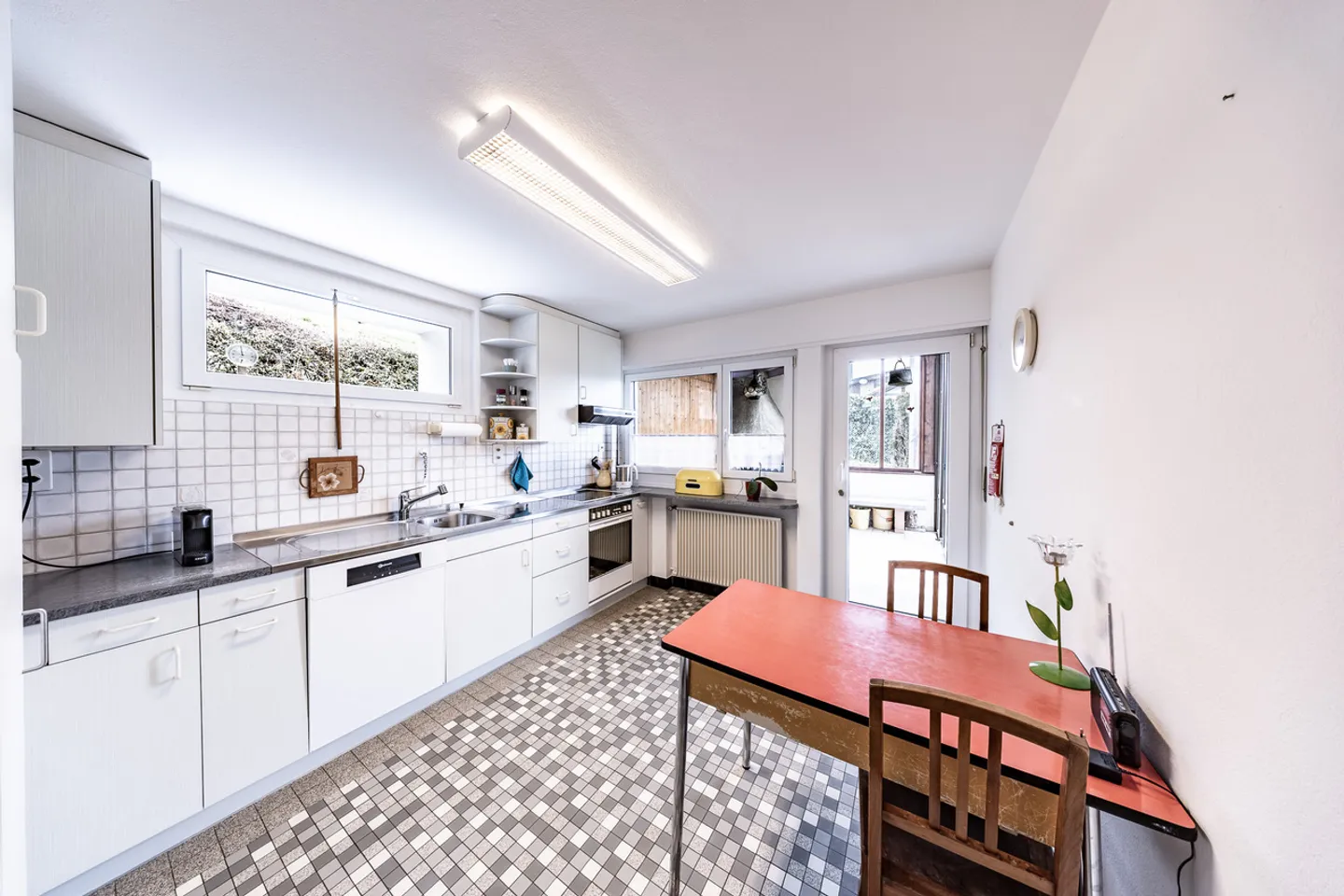 Maison individuelle spacieuse avec réserve de terrain - Photo 3 sur 12