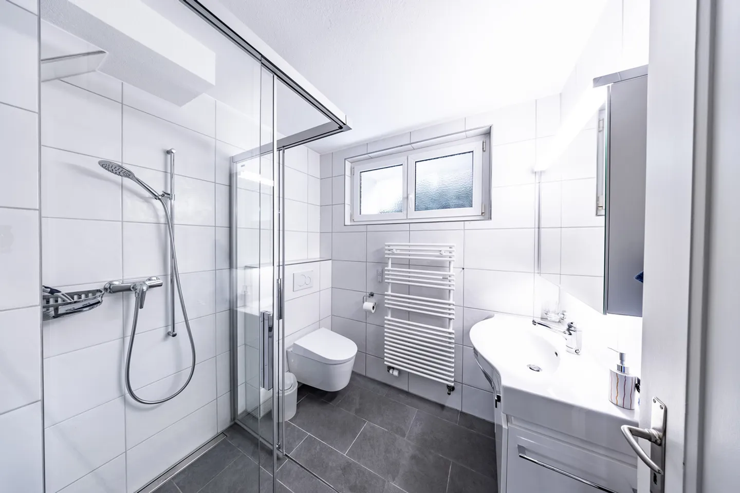 Maison individuelle spacieuse avec réserve de terrain - Photo 4 sur 12