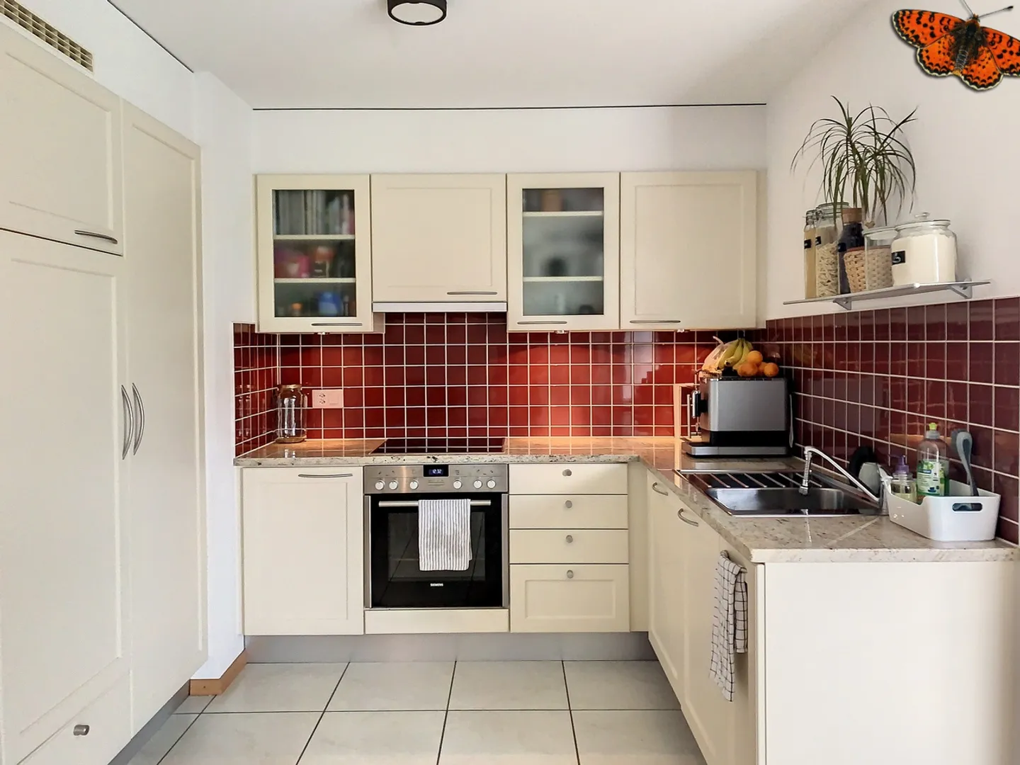 2 ½ STANZE - Ultimo Piano! - Foto 2 di 8