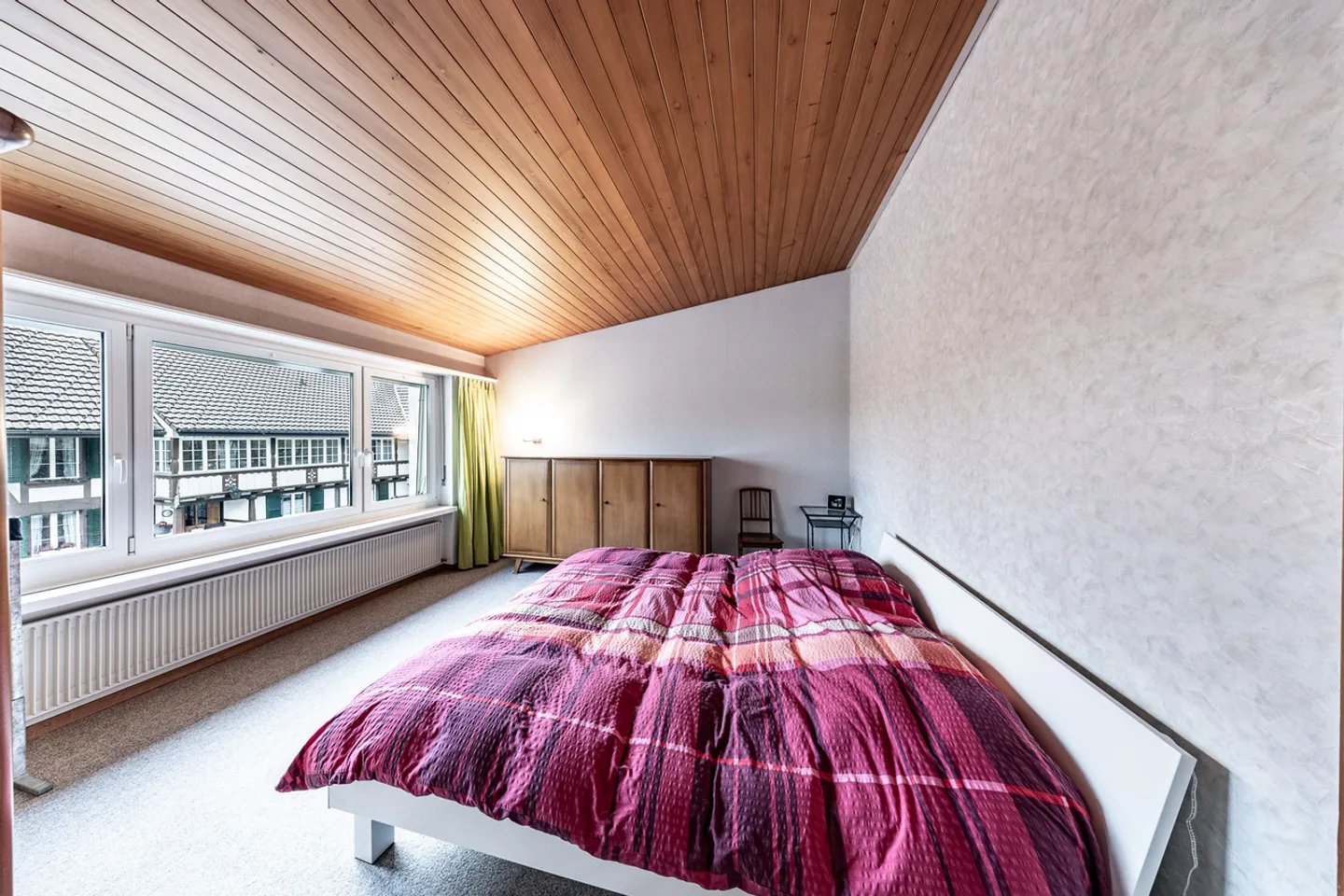 Maison individuelle spacieuse avec réserve de terrain - Photo 8 sur 12