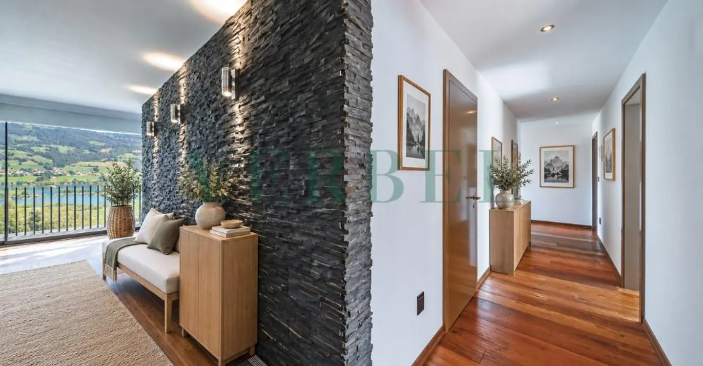 Penthouse duplex with exceptional view of the lake and mountains - Photo 5 of 13