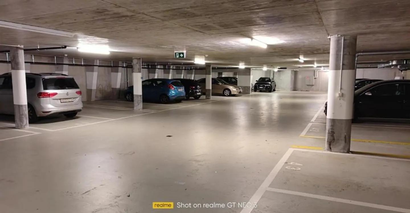 Posto Auto Interno con Caricatore - Foto 2 di 4