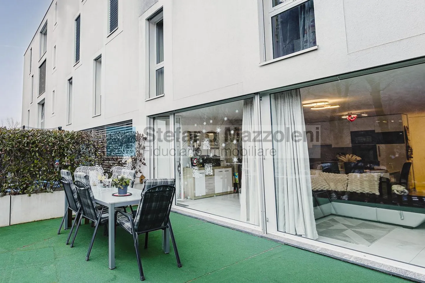 Appartement Duplex Moderne à Lumino - Photo 13 sur 14
