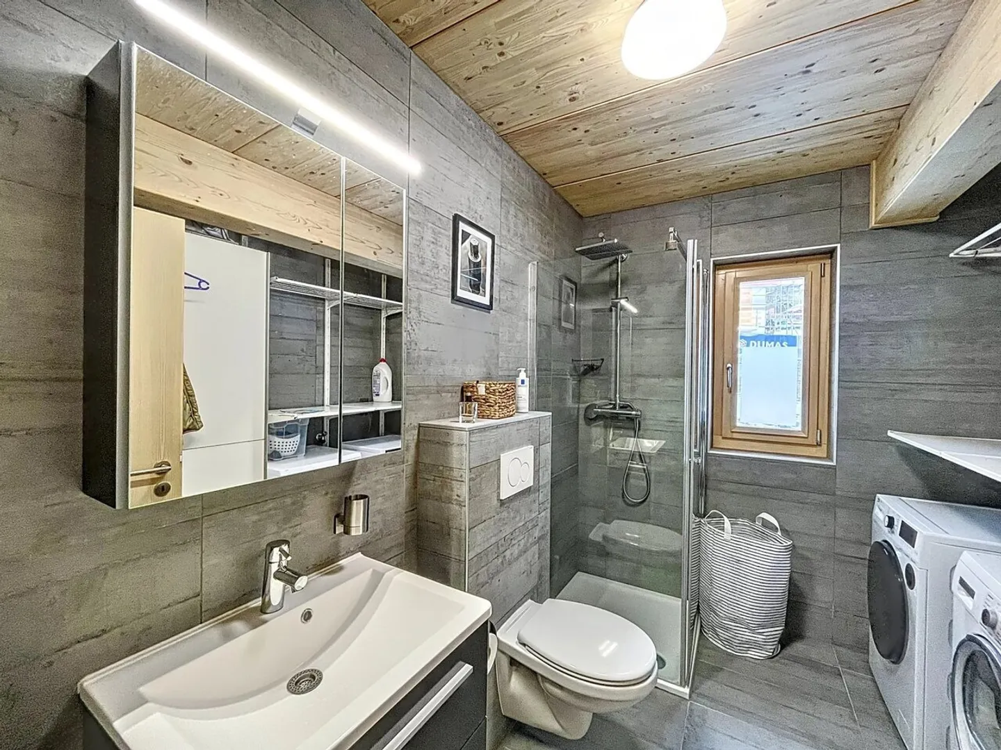 Magnificent individual chalet in the heart of a residential environment - Photo 6 of 10