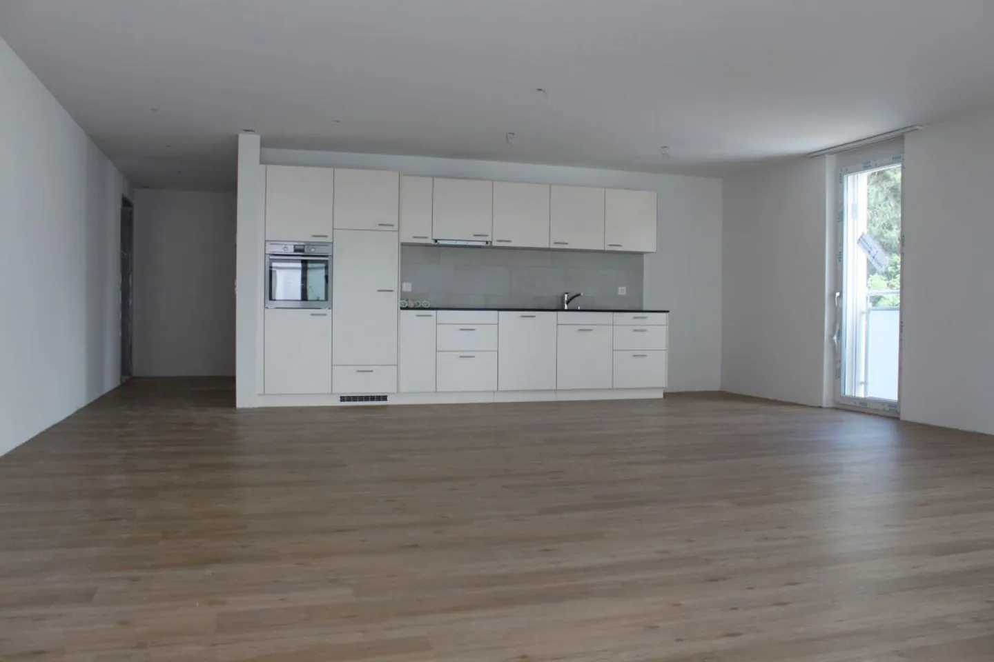 Modernes Parterrewohnung - Foto 2 von 11