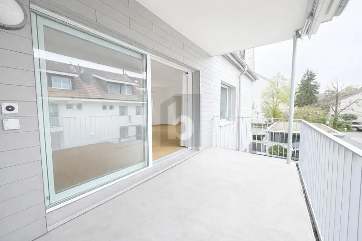 Modernes Apartment mit Balkon - Foto 1 von 6