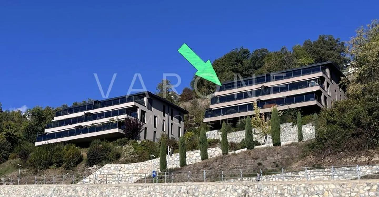 Contemporary penthouse with panoramic terrace - Photo 1 of 11