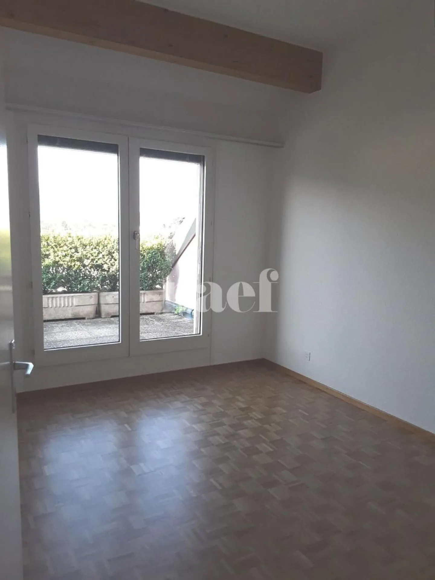 4-room apartment in the Thônex district - Photo 8 of 12
