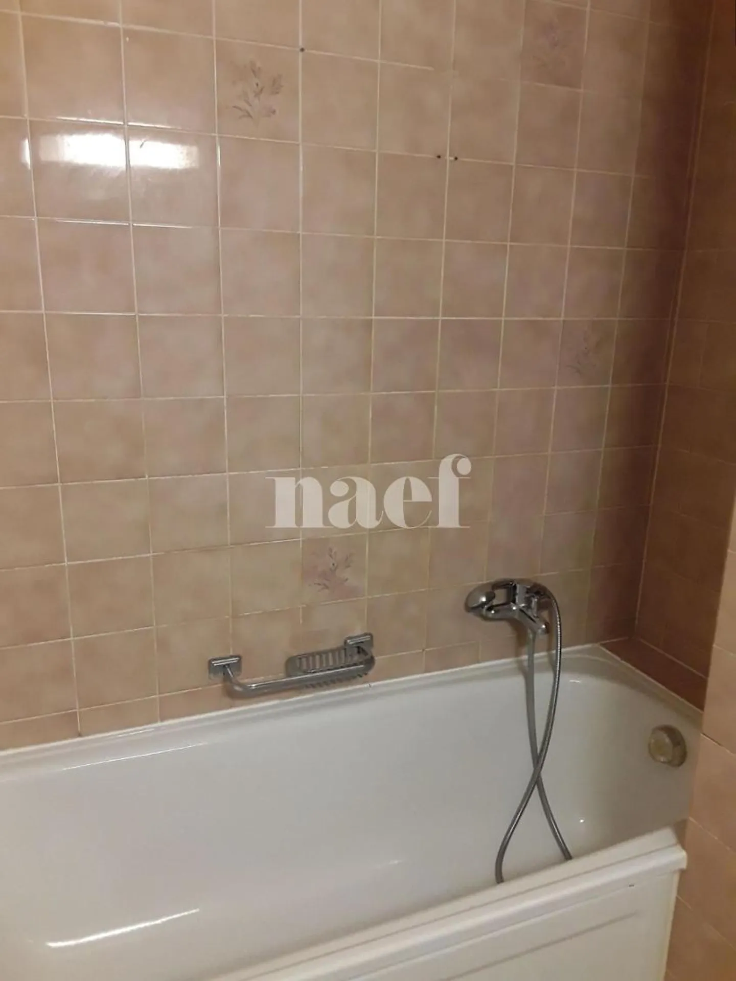 4-room apartment in the Thônex district - Photo 9 of 12