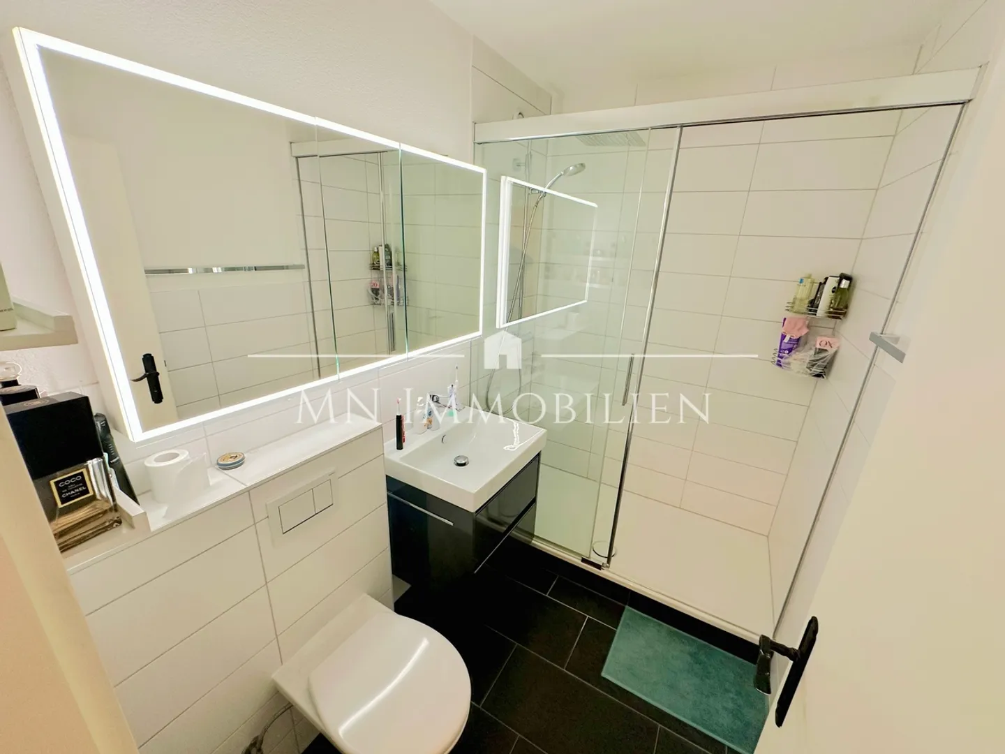 Stilvoll renovierte Wohnung mit Balkon - Foto 4 von 5