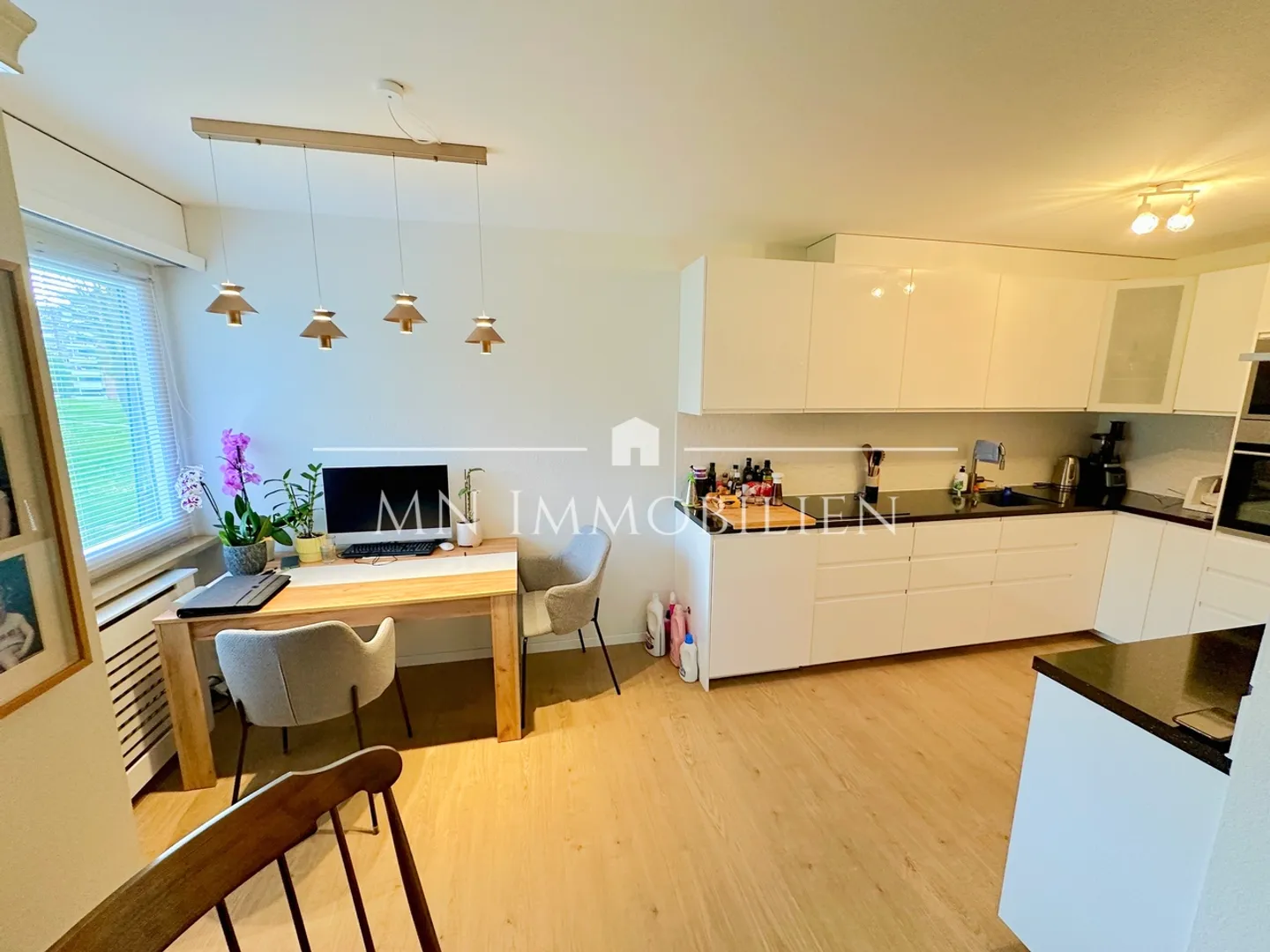 Stilvoll renovierte Wohnung mit Balkon - Foto 2 von 5