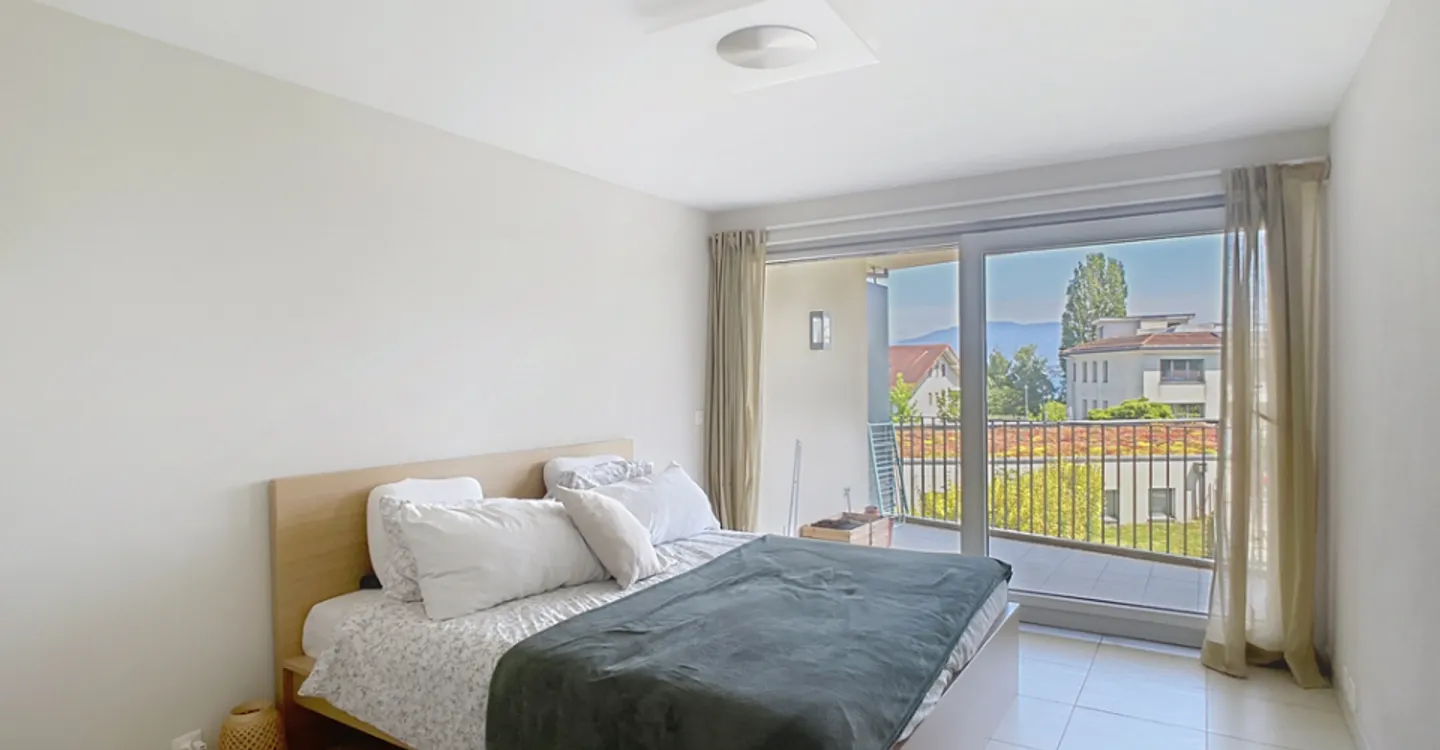 Modern Duplex with Lake View - Photo 3 of 8