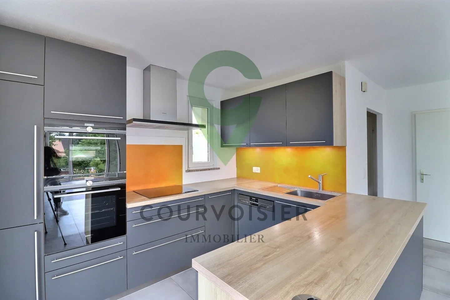 Magnificent Renovated Twin Villa with Pool - Photo 6 of 13