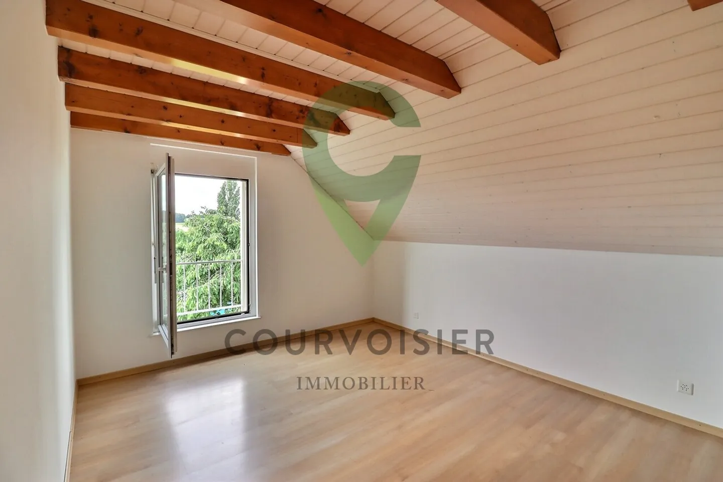 Magnificent Renovated Twin Villa with Pool - Photo 8 of 13