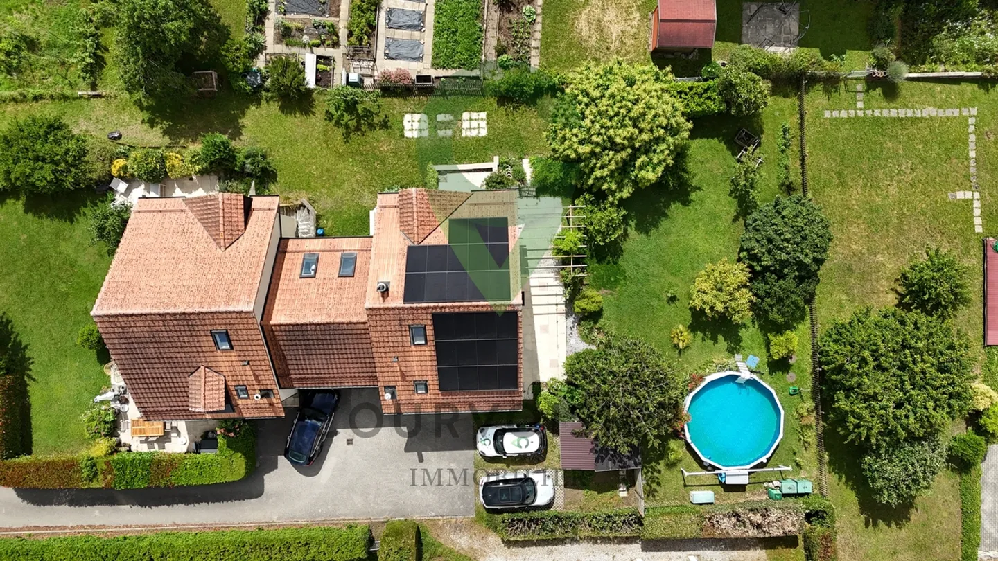Magnificent Renovated Twin Villa with Pool - Photo 12 of 13