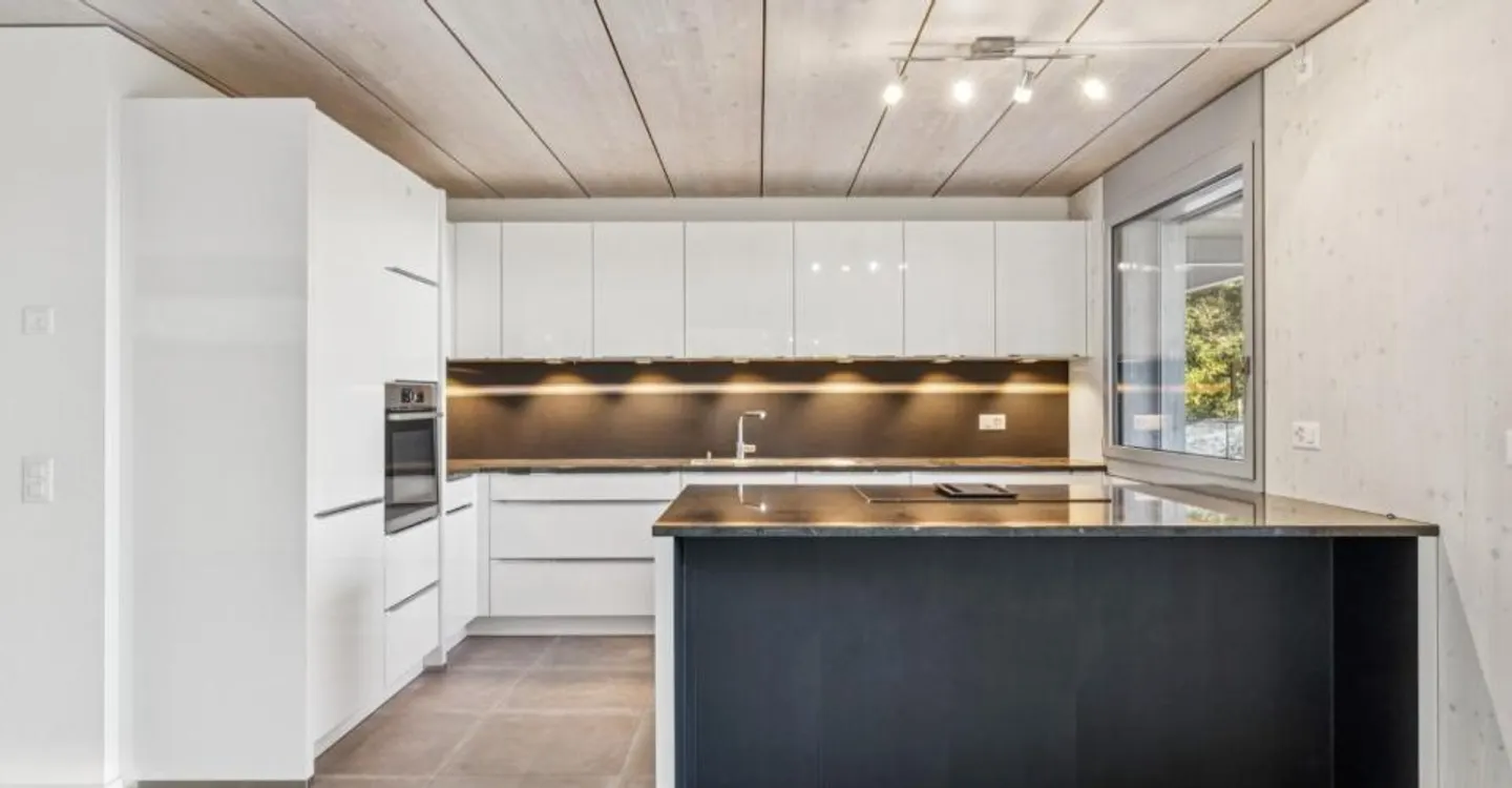 Beautiful opportunity - Quality, tranquility and view of Lake Geneva and the Alps - Photo 1 of 11