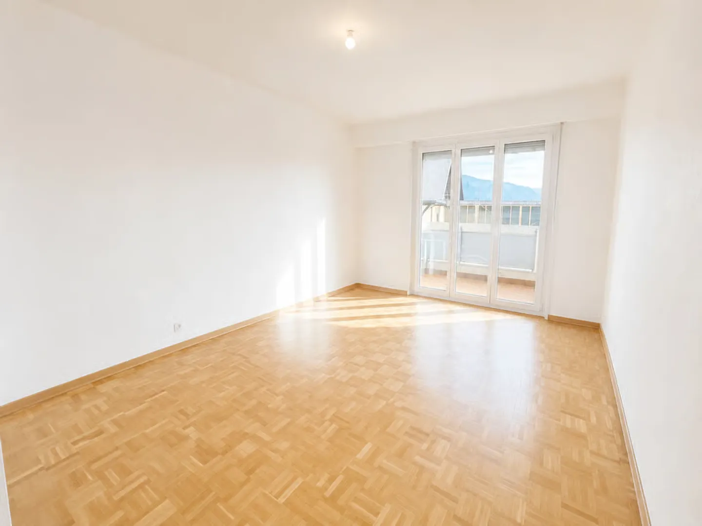 3,5 pces - lumineux et balcon - Foto 4 von 11