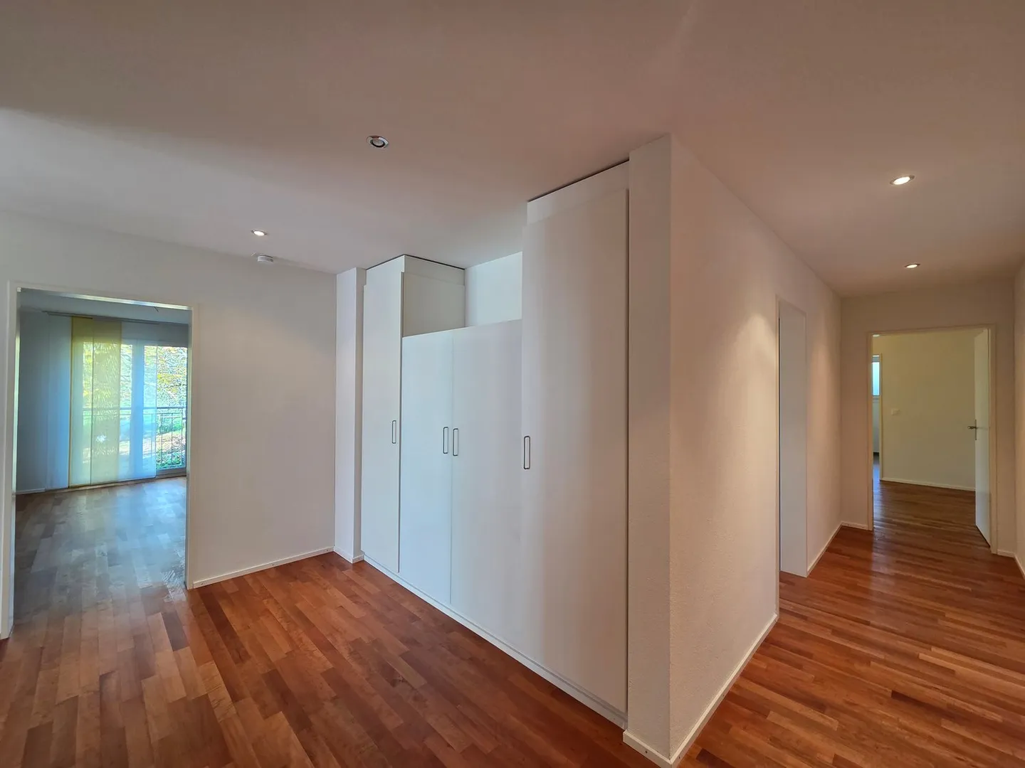 Grosszügige 4.5-Zimmer-Wohnung mit Terrasse und Sitzplatz - Foto 7 von 23