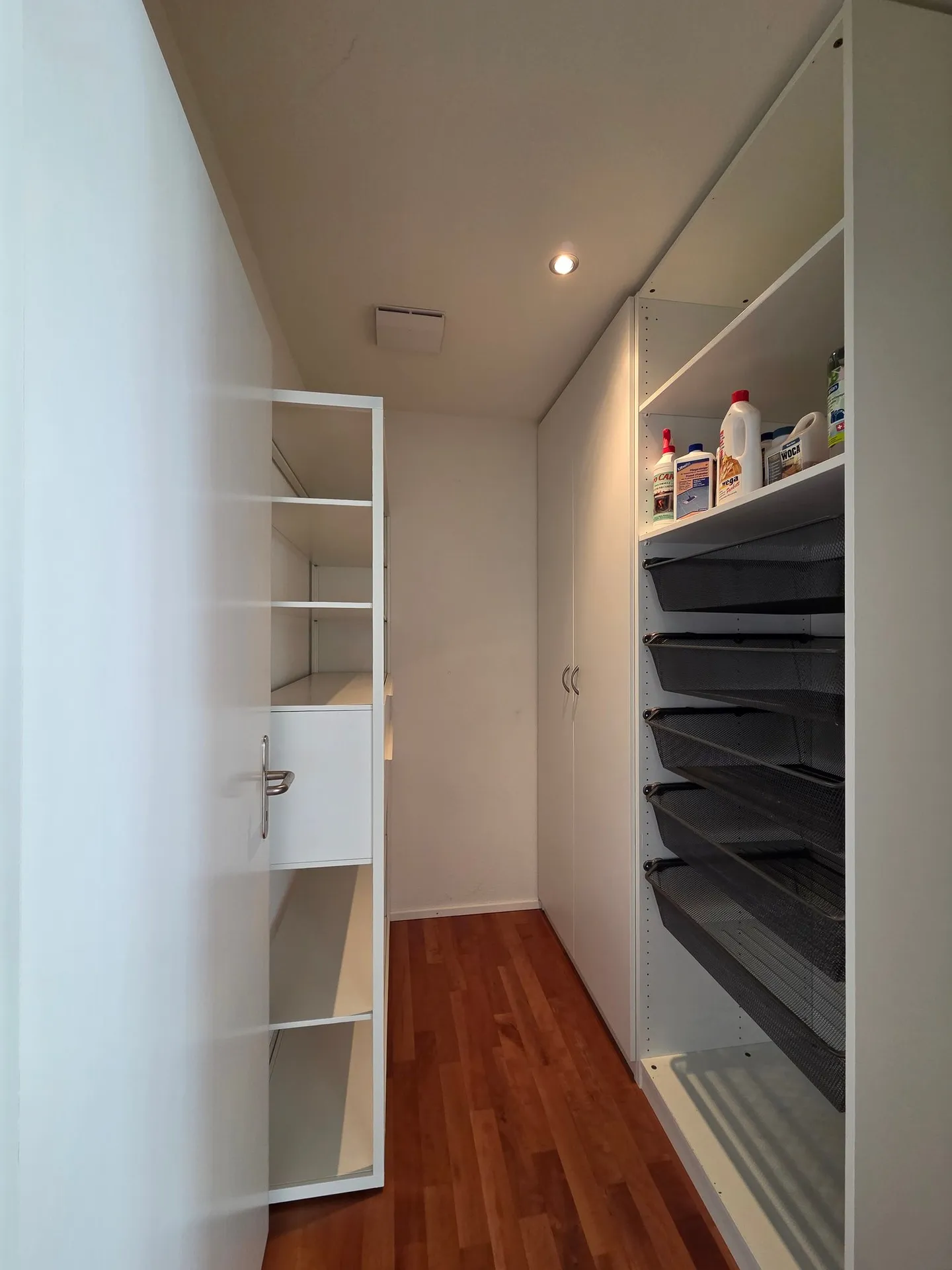 Grosszügige 4.5-Zimmer-Wohnung mit Terrasse und Sitzplatz - Foto 8 von 23