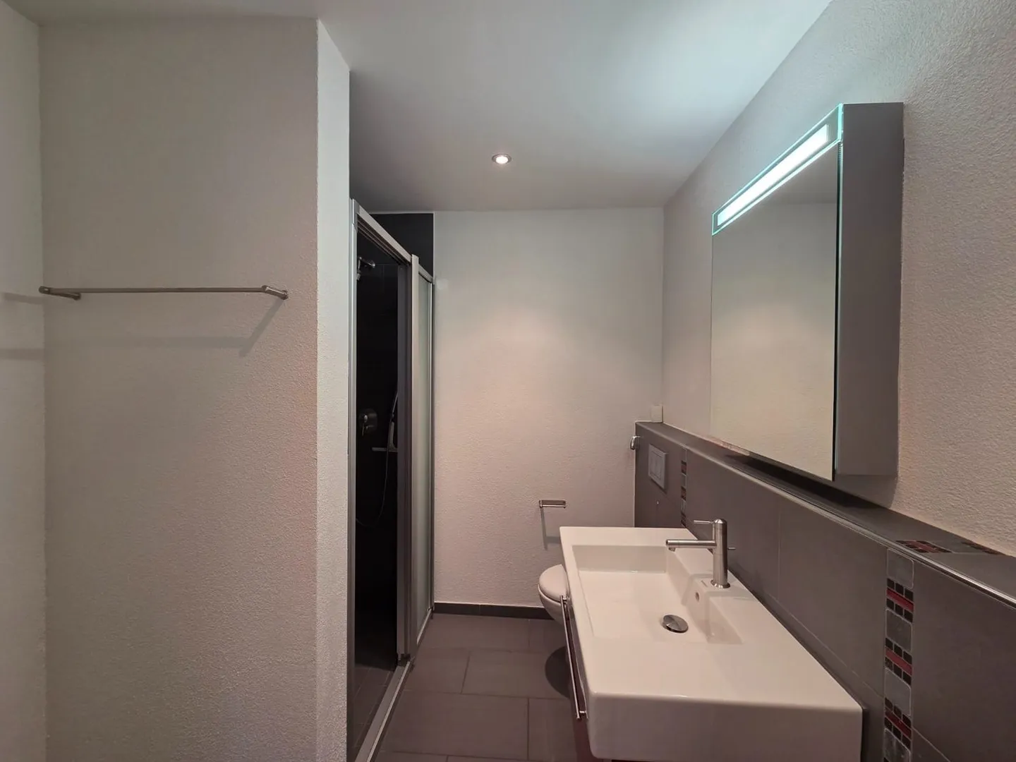 Grosszügige 4.5-Zimmer-Wohnung mit Terrasse und Sitzplatz - Foto 16 von 23