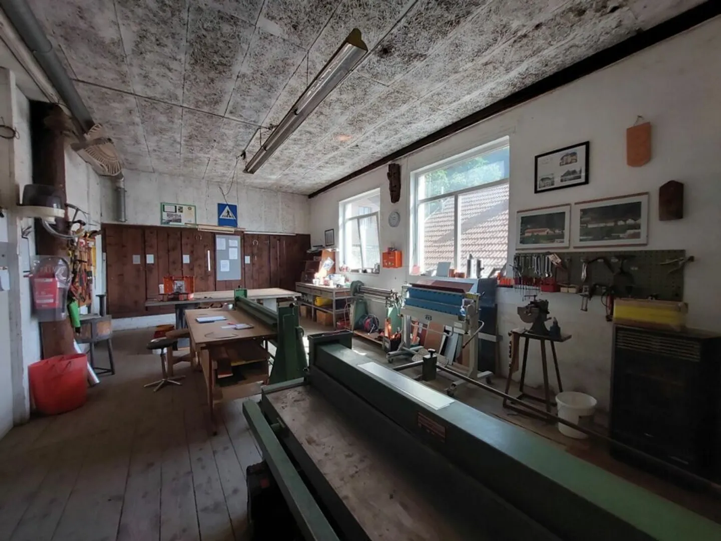 Warehouse, garage and multifunctional workshop - Photo 5 of 9