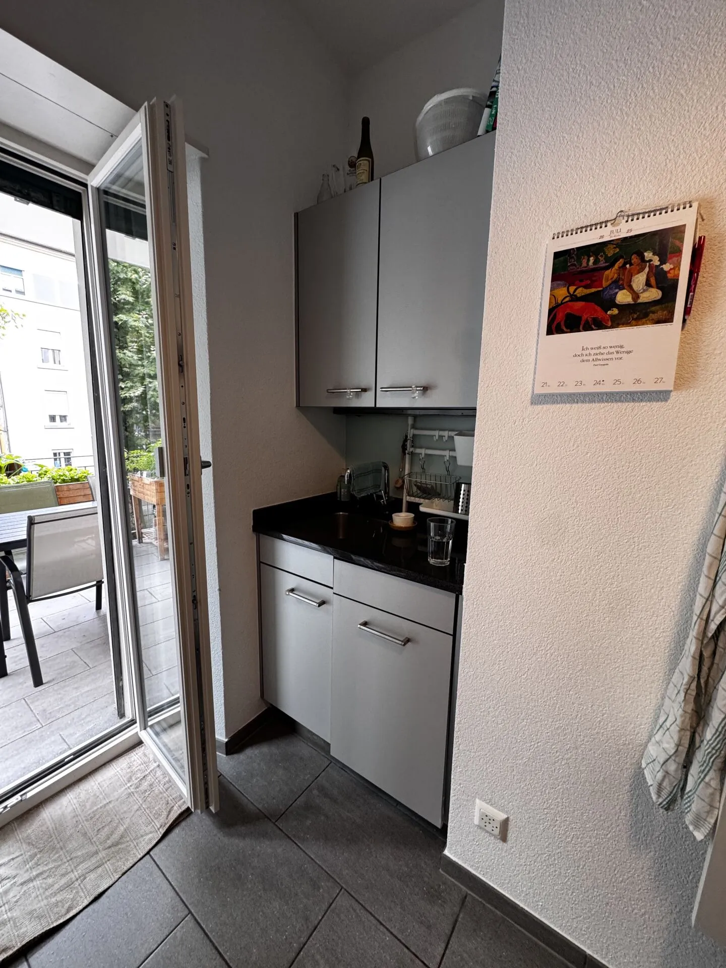 Incantevole appartamento in un edificio storico con 2 terrazze a Biel - Foto 4 di 9