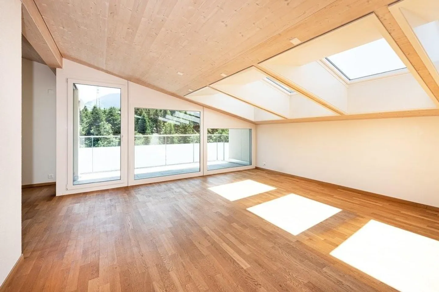 Appartamento attico moderno di 4,5 locali - Foto 2 di 9