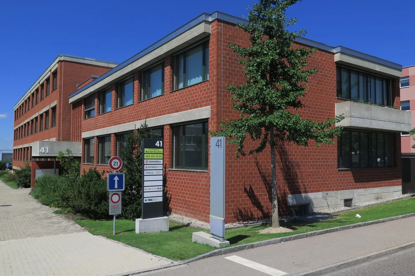 Spazi per uffici attraenti – Migliore posizione vicino all'aeroporto - Foto 2 di 14