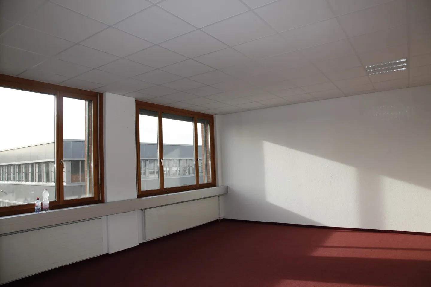 Spazi per uffici attraenti – Migliore posizione vicino all'aeroporto - Foto 4 di 14