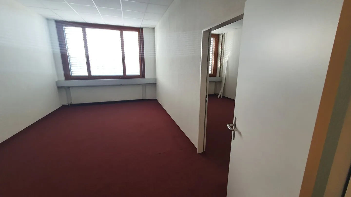 Spazi per uffici attraenti – Migliore posizione vicino all'aeroporto - Foto 6 di 14