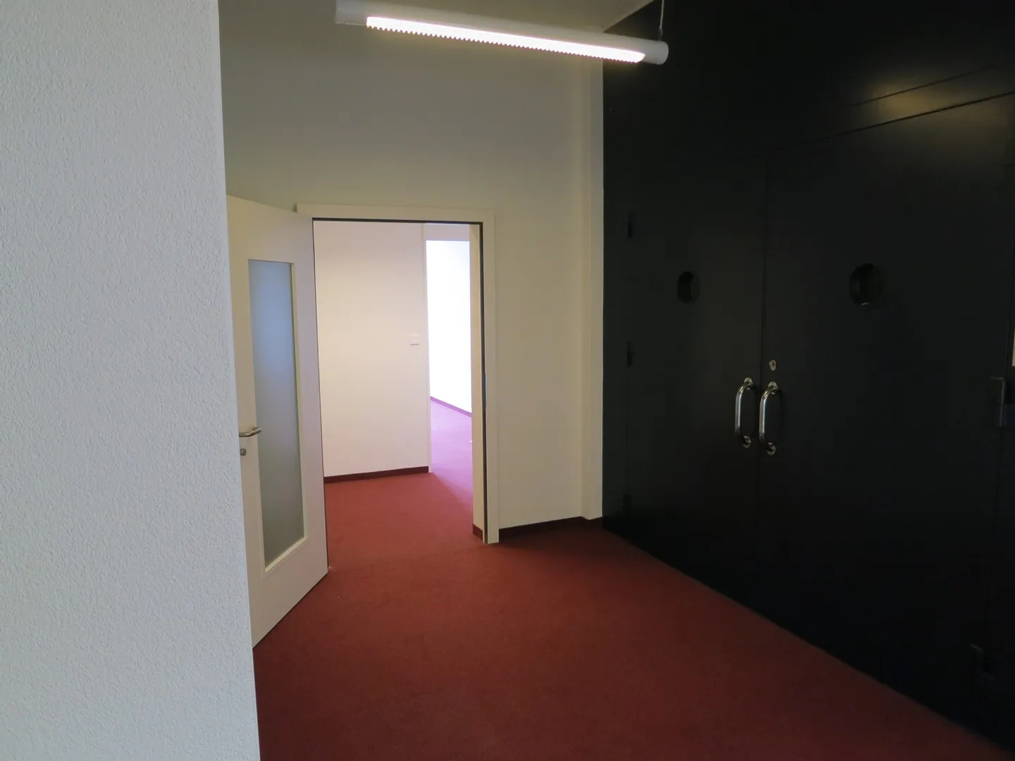 Spazi per uffici attraenti – Migliore posizione vicino all'aeroporto - Foto 8 di 14